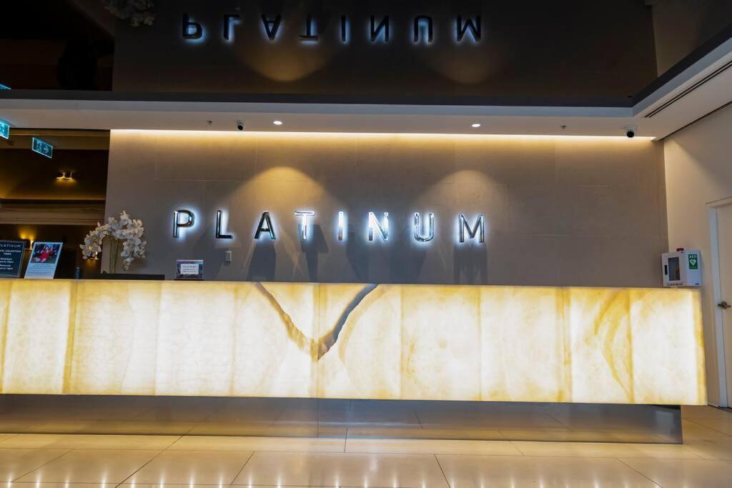 Luxe Haven - 42Nd Floor Panoramic City Views Ville de Ville de Melbourne Extérieur photo